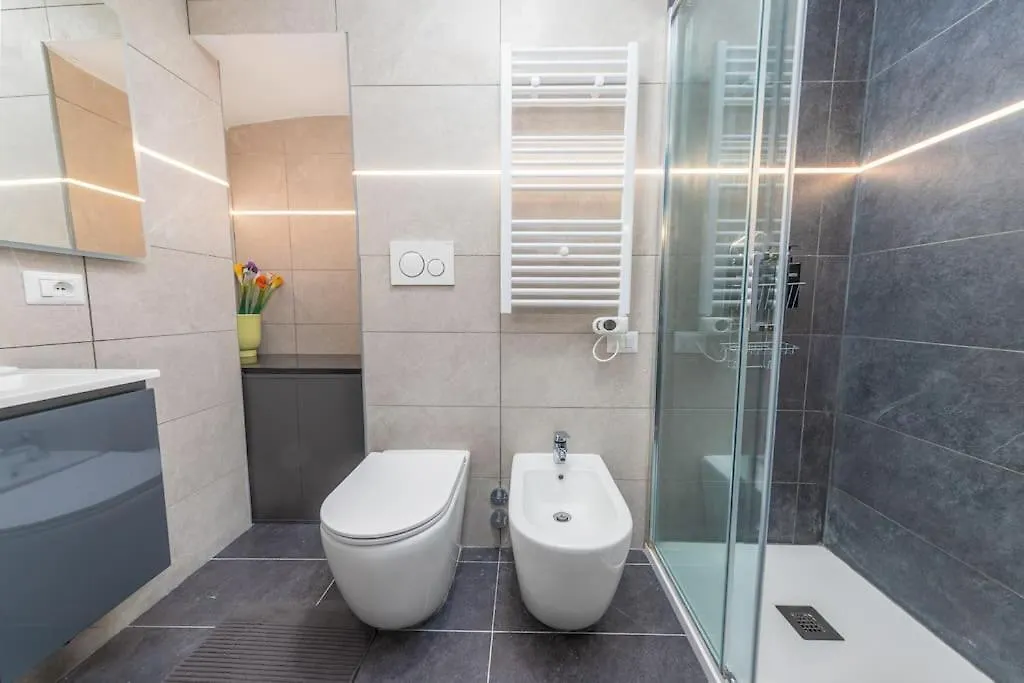In-Isola Apartment Milan