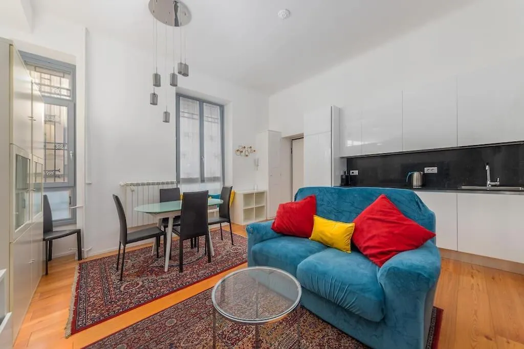 In-Isola Apartment Milan Italy